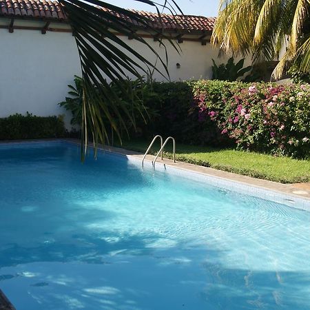 Hotel Cacique Adiact León 外观 照片