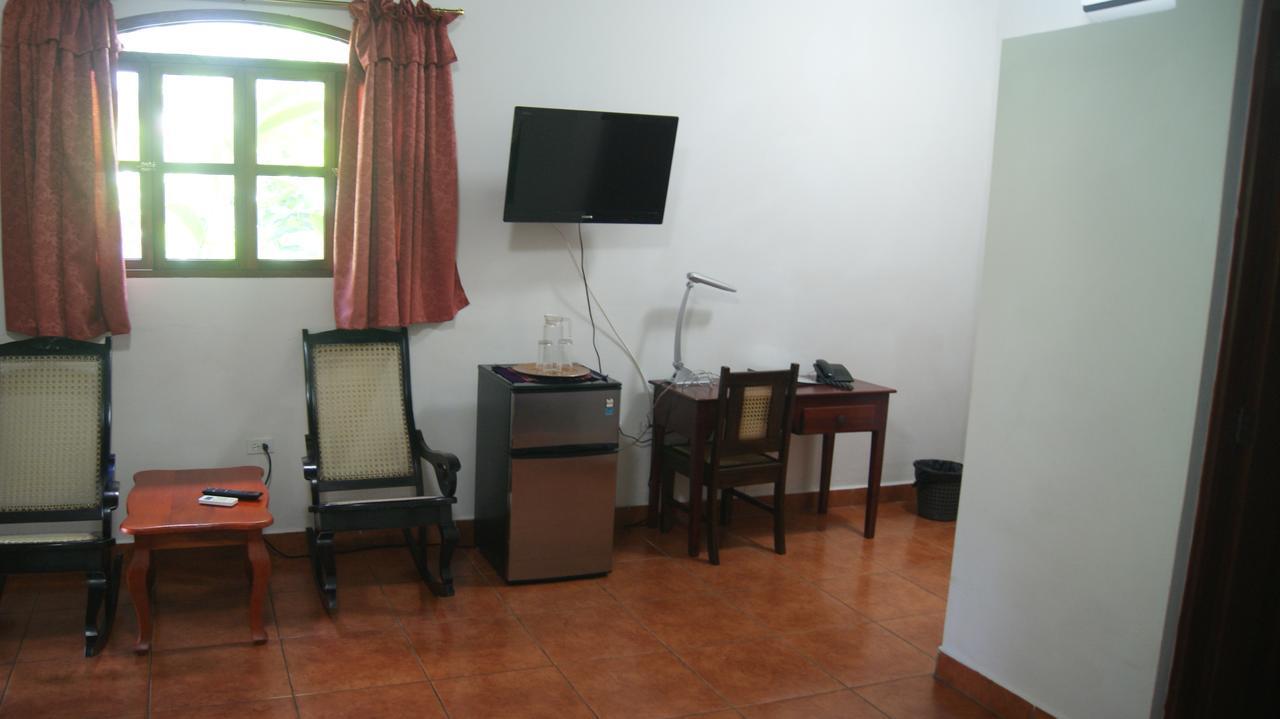 Hotel Cacique Adiact León 外观 照片